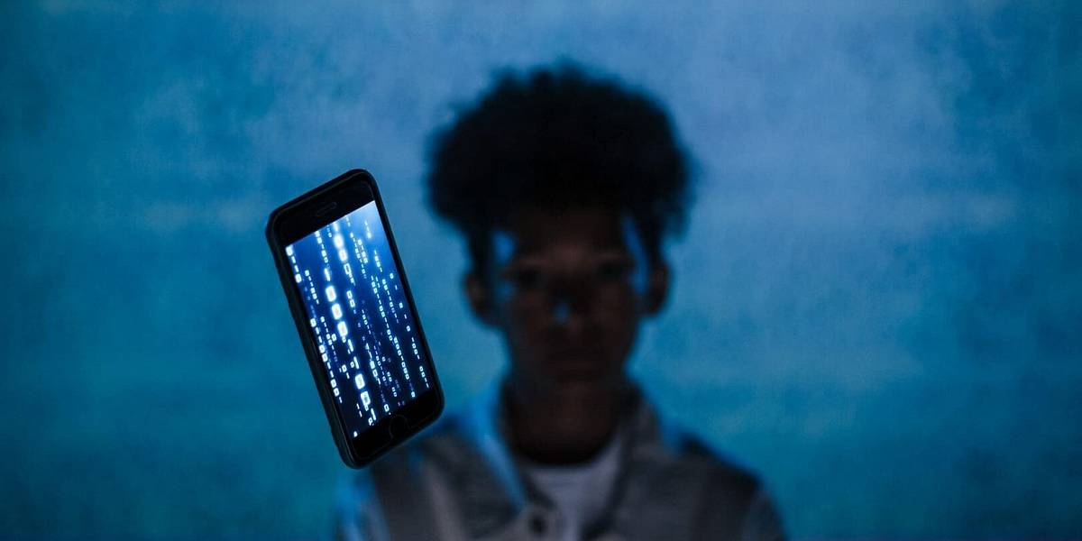 Okamžitě restartujte svůj telefon, doporučují bezpečnostní služby