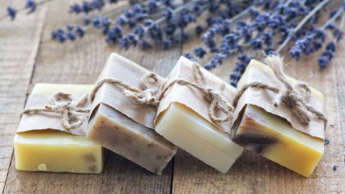 Překvapivé využití mýdla: Od ekologického postřiku po mazání pantů