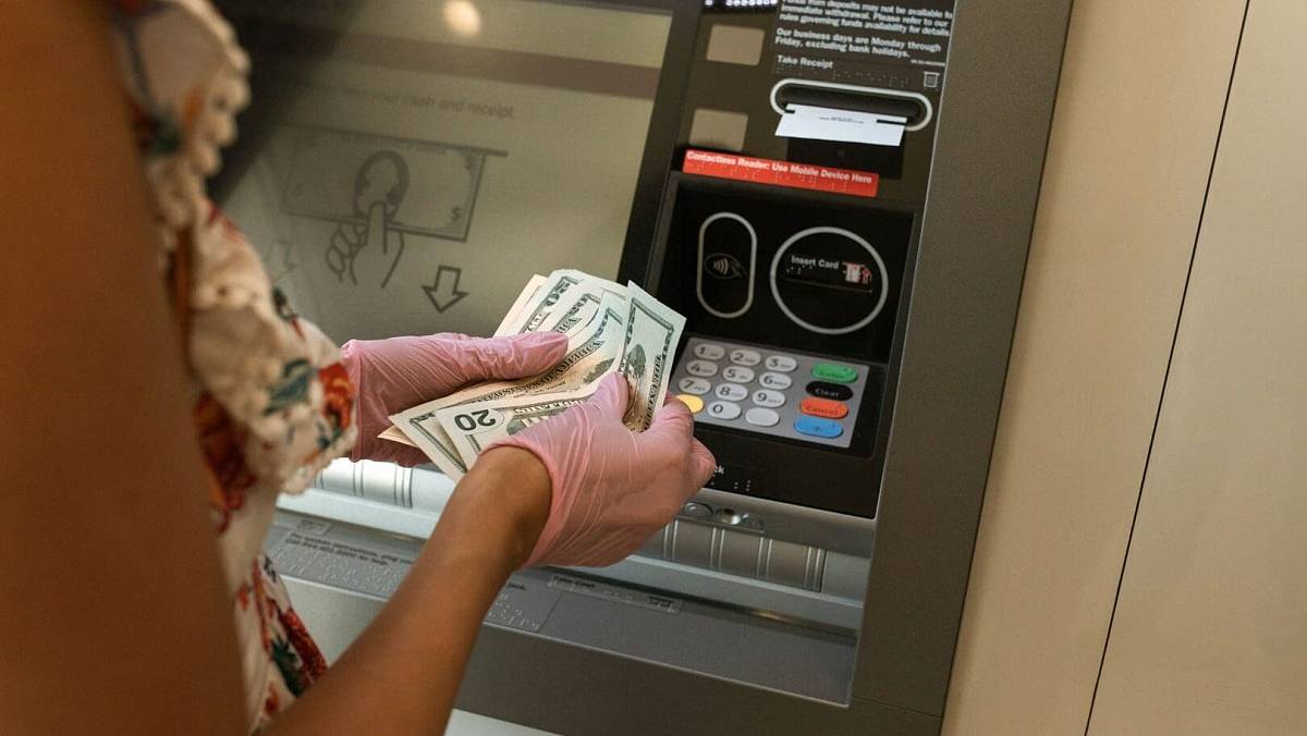 Banky zveřejnily seznam nebezpečných pinů. Má je 70 % Čechů a hackeři je tipnou do dvou minut