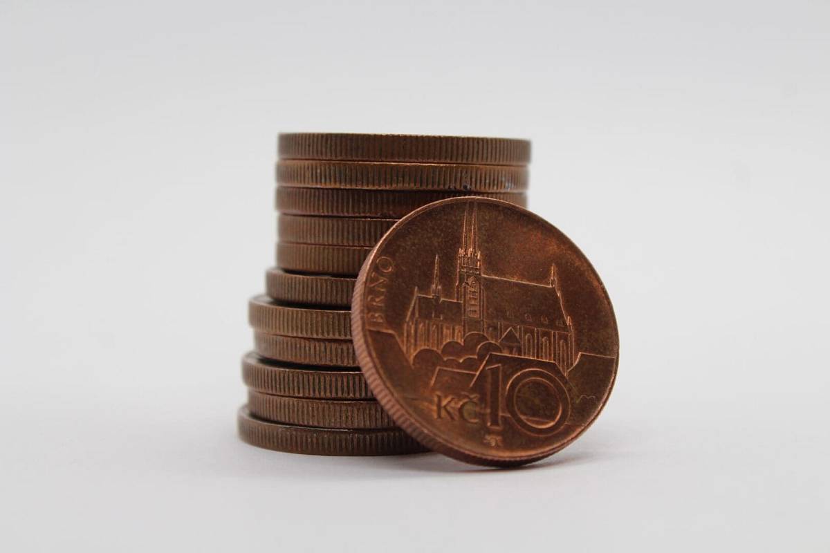V oběhu koluje mnoho desetikorun s hodnotou 500 Kč. Poznáte ji na první pohled