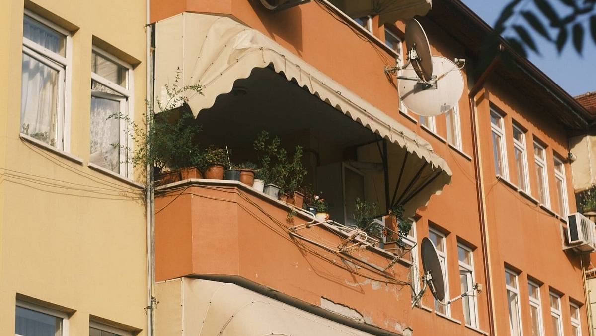 Ani závěsy, ani ventilátory: nejúčinnější systém, jak zabránit teplu vniknout do domu, je jiný