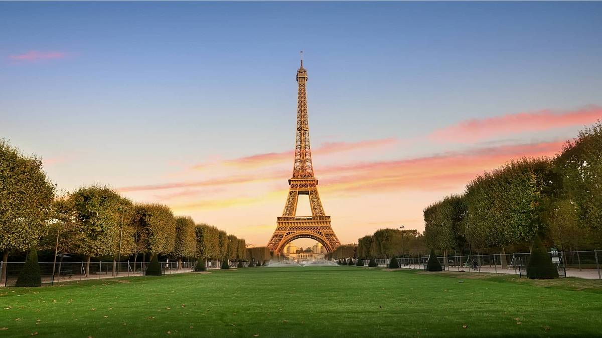 Tajný pokoj nebo pošta? Zajímavosti, které jste ještě neslyšeli o Eiffelově věži