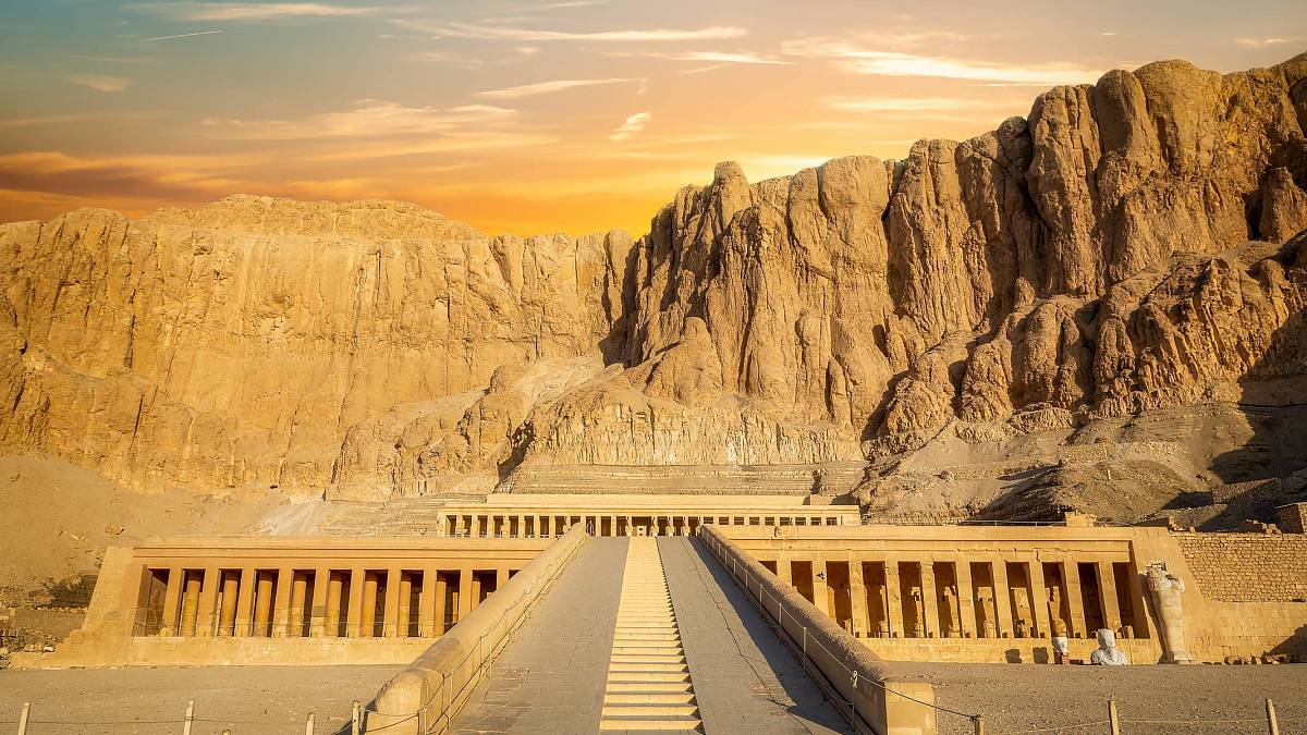 Starověká brána do posmrtného života byla vytesána před 3500 lety