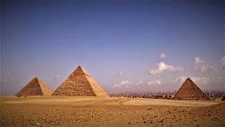 Newton si myslel, že v egyptských pyramidách je skryto tajemství apokalypsy