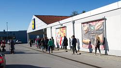 Lidl zažívá nákupní šílenství: Toto rozpoutalo scény a lidé nešetřili telefonáty domů