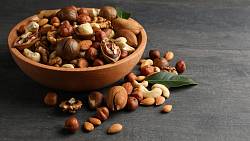 Nejkaloričtější druhy ořechů, kterým byste se měli při hubnutí vyhnout