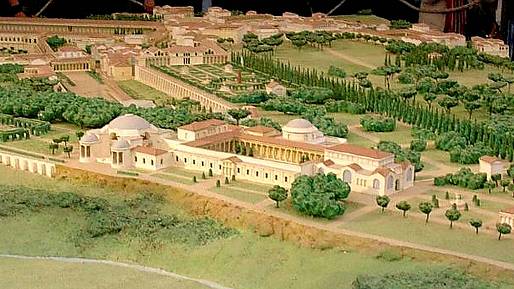 Architektonická perla nedaleko Říma. Když si římský císař postaví víkendový domek, vyjde z toho neskutečná Hadriánova vila