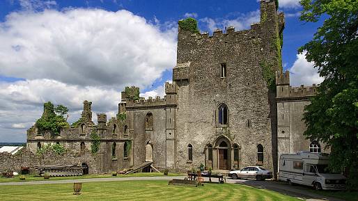 Hrad v Irsku byste během středověku navštívit nechtěli. Nemohli byste si být jisti svým životem