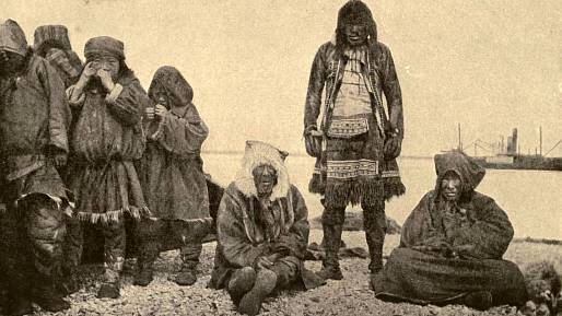 Pradávný sibiřský kmen čauča: Snědli hlavu rodiny, z kostí vyrobili amulety. Posmrtný život chtěli trávit kulením mroží lebky v severní polární záři
