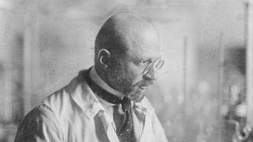 Fritz Haber, vynalezl Cyklon B a získal Nobelovu cenu za chemii. Použití Cyklonu B v plynových komorách nebyl jeho nápad