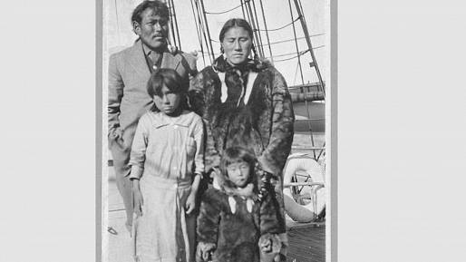 Tragická plavba lodi Karluk, 1913 – Inuitská švadlena a její malé dcery zachránily svými vynálezy životy většině posádky