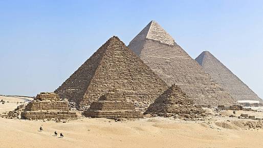 O technice stavby egyptských pyramid se dodnes vedou spory. Místo otroků ji možná stavěli vysoce kvalifikovaní dělníci﻿