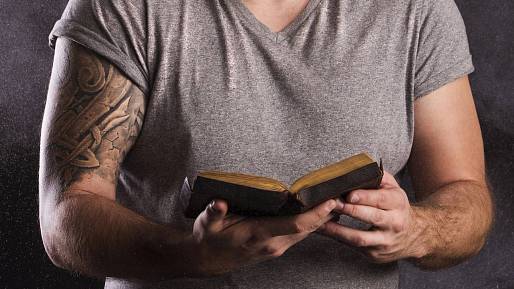Opravdu Bible zakazuje tetování? Možná si to lidstvo vykládá špatně