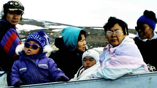 Paradox tichých bílých plání: Všechny generace Inuitů jsou masivně postiženy hluchotou