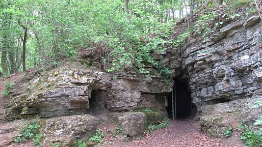 Tajemná jeskyně Horselloch v durynských lesích uchvátila mnoho mužů