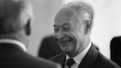 Alexander Dubček: Československý politik slovenské národnosti, hlavní osobnost pražského jara 1968