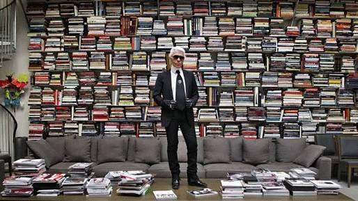 Karl Lagerfeld ve svých luxusních domech bydlel, ale nežil