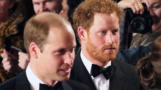 Místo svatby naboso v Botswaně bude obřad ve Windsoru, nakázal princi Harrymu jeho „úhlavní nepřítel“