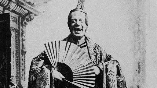 Operní pěvec Federici zemřel při zpěvu Fausta. Při premiérách dodnes čekají na jeho zjevení