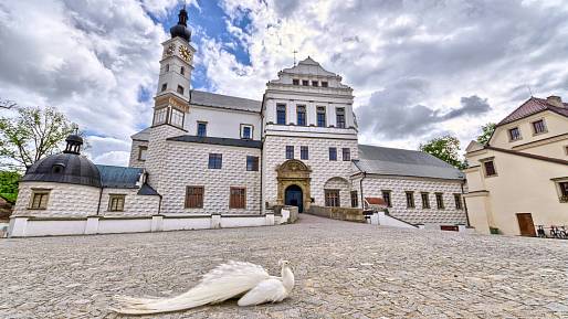 Přísloví „třpytí se jak Pardubice“ nevzniklo náhodou. Souvisí s tehdejším nejbohatším mužem v Čechách