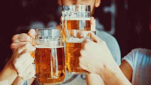 Kvíz pro pravé hospodské mozky: Jak si vedete v otázkách?  Pokud to nevyjde další pivo vám jistě pomůže!