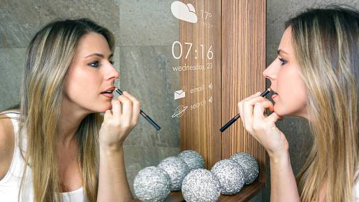 Zrcadlo s umělou inteligencí je tu. Každé ráno vám ukáže víc, než byste možná chtěli