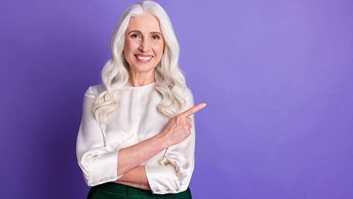 Je mi 60 a pracovní nabídky se jen hrnou: Na pohovoru mi stačí říct jedinou větu a dveře se otevírají