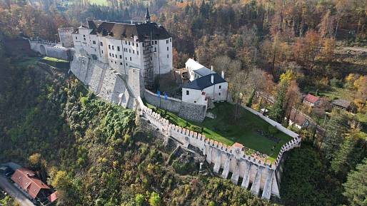 Šlechtici, kteří se zaprodali ďáblu: Jejich honosné paláce si vyžádali obrovskou daň