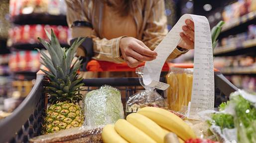 Neúprosný růst cen: Supermarkety se chystají na další tah, který vás dostane do kouta