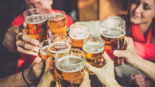 Hospoda plná otázek: Kolik správných odpovědí zvládnete? Pivo vám bude chutnat víc, pokud uspějete