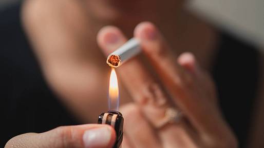 Evropa má nový plán, jak zalepit díry v rozpočtu. A zaplatíte to vy, kuřáci