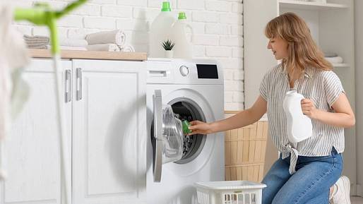ČEZ zavádí dynamický tarif: Jak ušetřit až 50 % za elektřinu chytrou spotřebou