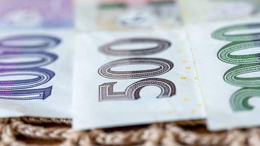 Kolik si vydělá průměrně ukrajinský dělník v Česku. Odborníci zveřejnili smutnou statistiku