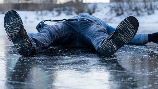 Česko znovu pokryje námraza, někde bude mít až tři centimetry