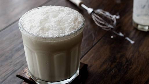 Ayran: Objevte nejzdravější nápoj pro vaše trávení a střeva