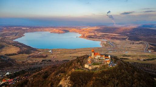 Jak těžba uhlí přetvořila Most: Od historie k moderní architektuře