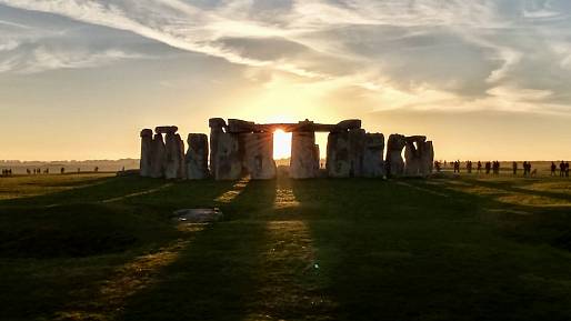 Starší než Stonehenge: Objev záhadné kruhové stavby u Prahy