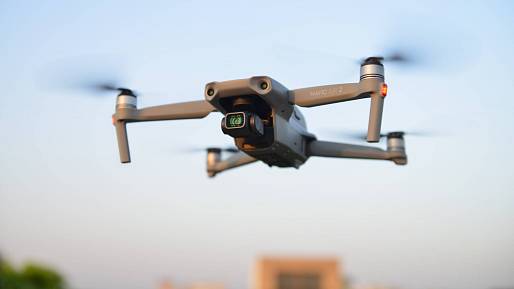 Měli bychom se obávat technologie dronů?