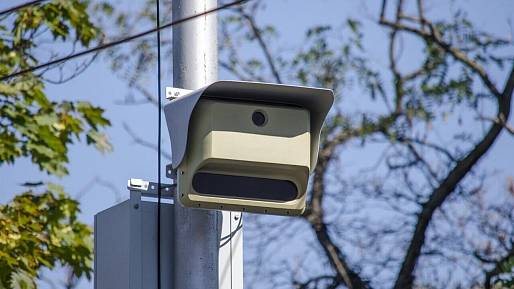 Z jaké vzdálenosti už radar na měření rychlosti nedokáže vyfotit vozidlo