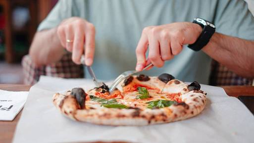 Číšník se mě pokusil v restauraci okrást při placení. Řekl jsem mu jedinou větu