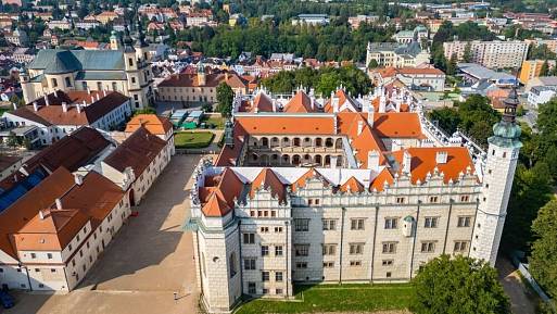 Česká perla bez přelidnění: Litomyšl nabízí památky i současné umění