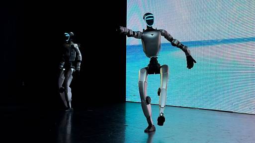 Čínský robot Superman běhá rychleji než Usain Bolt. Vývojáři ho postavili za tři měsíce