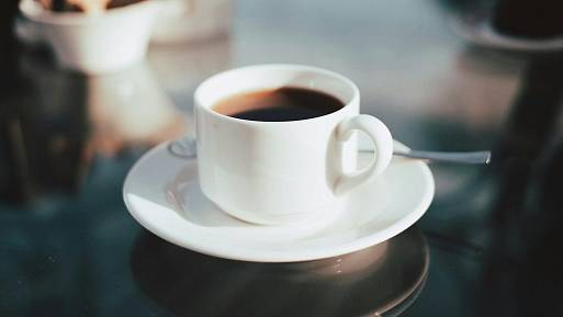 Jednoduchá metoda, která nezklame: French press umožňuje plnější a stabilní chuť kávy