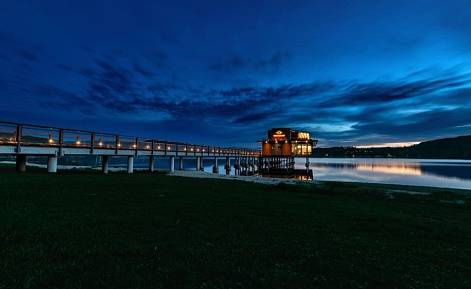 Lipno v proměně času: Jak se z dostupné dovolené stal exkluzivní prostor