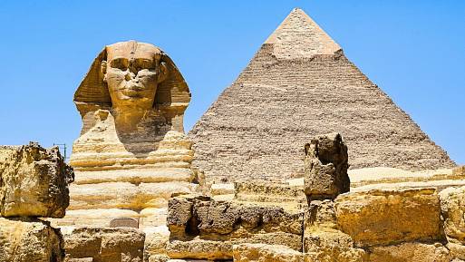 Přiletěla jsem do Egypta. Hned před letištní halou mě čekal šok