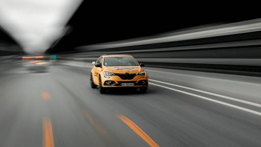 Smrtelné chyby za volantem: Rychlost, mobil i nedodržení bezpečné vzdálenosti