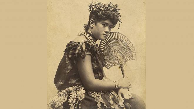 Samojská „obecní panna“ žila v blahobytu, ale před celou vesnicí svého nastávajícího musela prokázat svou neposkvrněnost