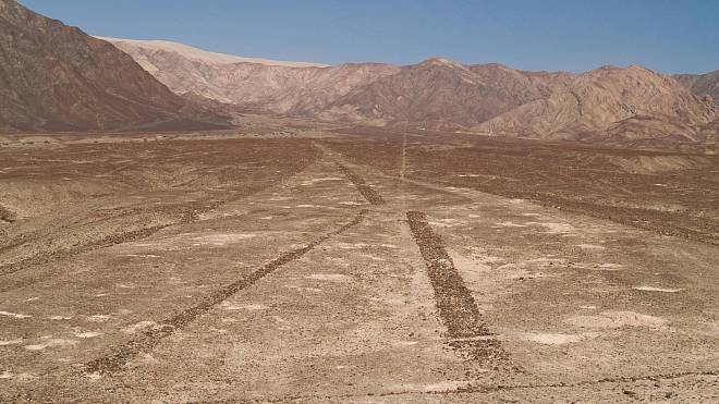 Umělá inteligence pomohla objevit čtyři nové obří obrazce na planině Nazca v Peru