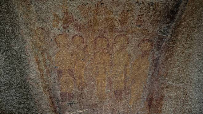 Prehistoričtí mimozemšťané: 10 000 let staré jeskynní malby v Indii mají být důkazem návštěvy UFO