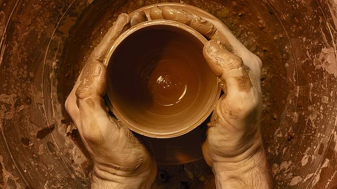 Praevropané si předávali znalost výroby keramiky rychlostí 250 km za generaci. Přišla přes Sibiř a Kaspické moře